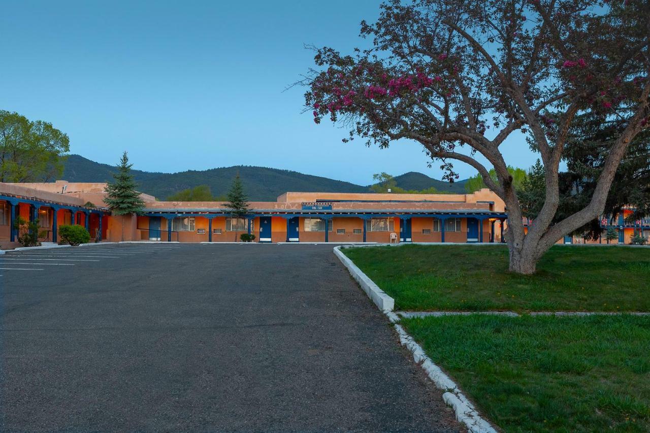 Kachina Lodge Resort And Meeting Center Taos Ngoại thất bức ảnh